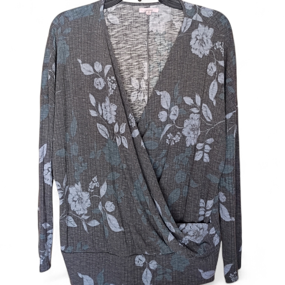 EUC Maurices Women's L Gray Blue Floral Knit Wrap Long Sleeve Office Blouse Top‎